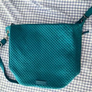 Vera Bradley bucket bag in microfiber Teale